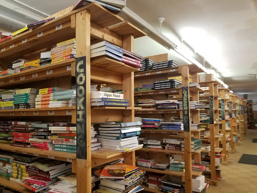Book Store «Horizontal Books», reviews and photos, 1921 W 25th St, Cleveland, OH 44113, USA