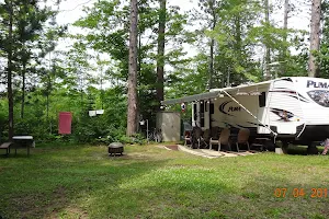 Moen Lake Campground & RV Park image