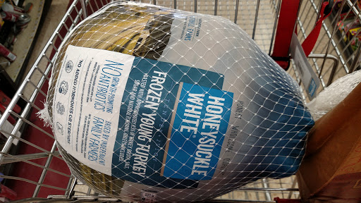 Grocery Store «Piggly Wiggly», reviews and photos, 18 Perry Morris Square, Milton, WV 25541, USA