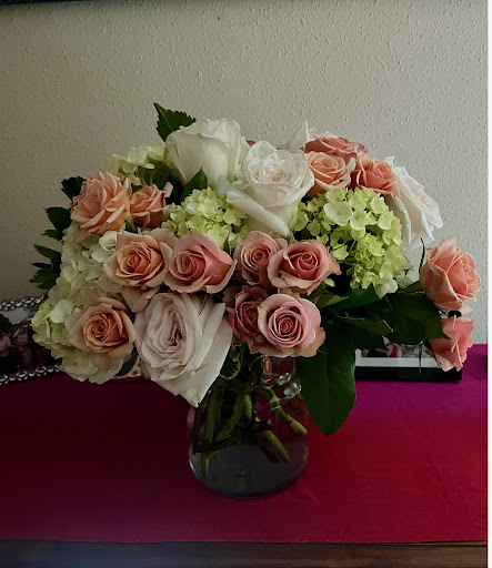 Florist «artistic blooms», reviews and photos, 7863 Callaghan Rd, San Antonio, TX 78229, USA