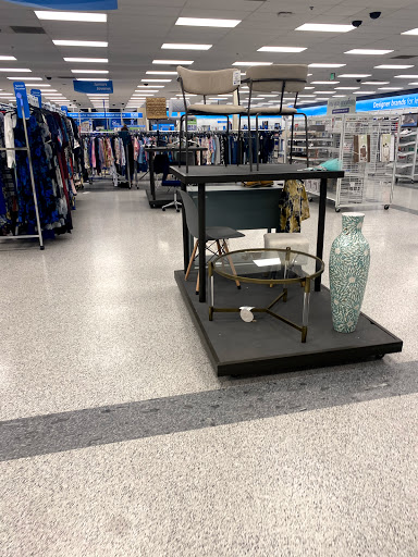 Clothing Store «Ross Dress for Less», reviews and photos, 4404 Dallas Fort Worth Turnpike, Dallas, TX 75211, USA