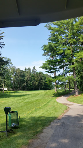 Public Golf Course «Whispering Pines Golf and Banquets», reviews and photos, 2500 Whispering Pines Dr, Pinckney, MI 48169, USA