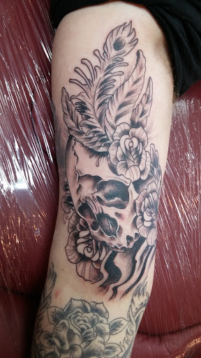 Tattoo Shop «Nova Tattoo Studio», reviews and photos, 4938 N Lombard St, Portland, OR 97203, USA