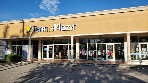 Tennis Plaza, 15400 Biscayne Blvd #110, Aventura, FL 33160, USA, 