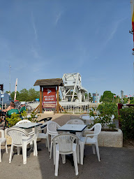 Photo n°55 de Pegasus Bridge Café Gondrée à Bénouville ()