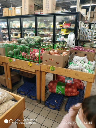 Asian Grocery Store «Ha Tien Market», reviews and photos, 353 University Ave W, St Paul, MN 55103, USA