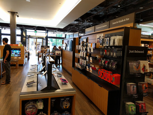 Book Store «Amazon Books», reviews and photos, 4601 26th Ave NE, Seattle, WA 98105, USA