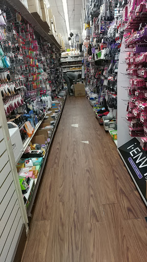 Beauty Supply Store «Lucky Beauty Supply Inc», reviews and photos, 1685 Grand Ave, Baldwin, NY 11510, USA