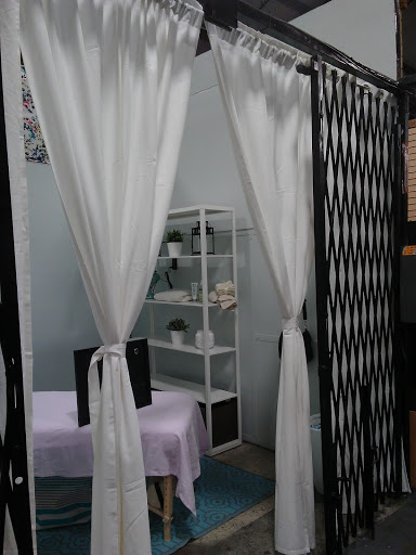 Shopping Mall «Los Amigos Mall», reviews and photos, 307 E Jefferson Blvd, Los Angeles, CA 90011, USA