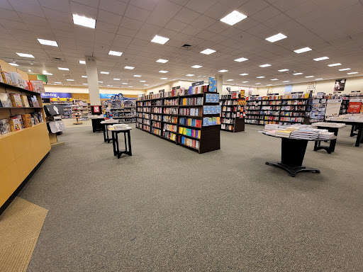 Book Store «Barnes & Noble», reviews and photos, 911 Haddonfield Rd, Cherry Hill, NJ 08002, USA