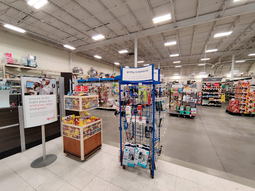 Pet Supply Store «PetSmart», reviews and photos, 1100 W 78th St, Richfield, MN 55423, USA