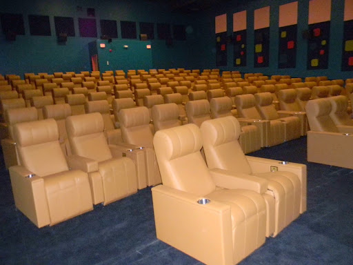 Movie Theater «North Riverside Luxury 6: Classic Cinemas», reviews and photos, 7501 W Cermak Rd, Riverside, IL 60546, USA