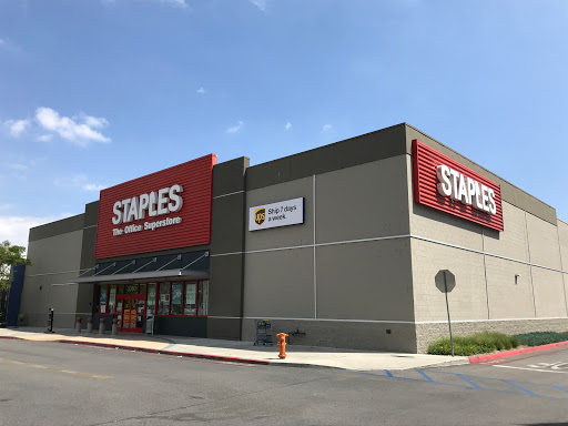 Office Supply Store «Staples», reviews and photos, 2080 W Empire Ave, Burbank, CA 91504, USA