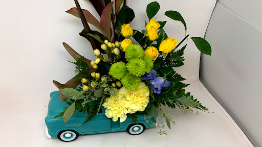 Florist «Pretty Petals Floral Boutique», reviews and photos, 2932 Hillcrest Dr, San Antonio, TX 78201, USA