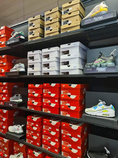 Sporting Goods Store «Nike Factory Store», reviews and photos, 5195 Factory Shops Blvd, Ellenton, FL 34222, USA