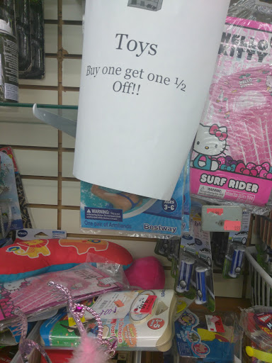 Thrift Store «Kingdom Harvest Thrift Store», reviews and photos, 2746 US-1, Vero Beach, FL 32960, USA