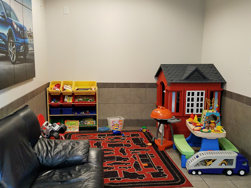 Kia Dealer «Weston Kia», reviews and photos, 22309 SE Stark St, Gresham, OR 97030, USA