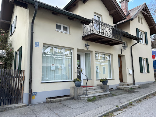 Dr.med.vet. C. Radwanski-Feldhütter Tierärztin unter Tutzing, Bayern