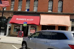 Runner’s Alley image