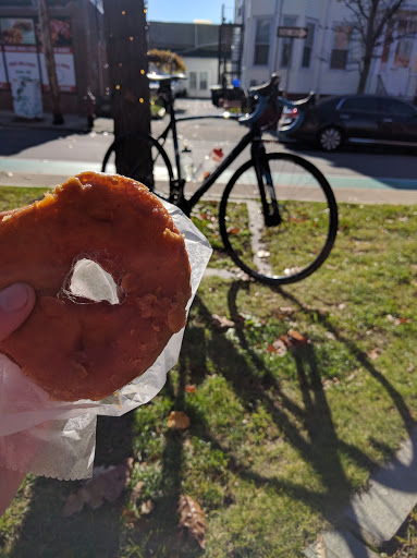 Donut Shop «Union Square Donuts», reviews and photos, 20 Bow St, Somerville, MA 02143, USA