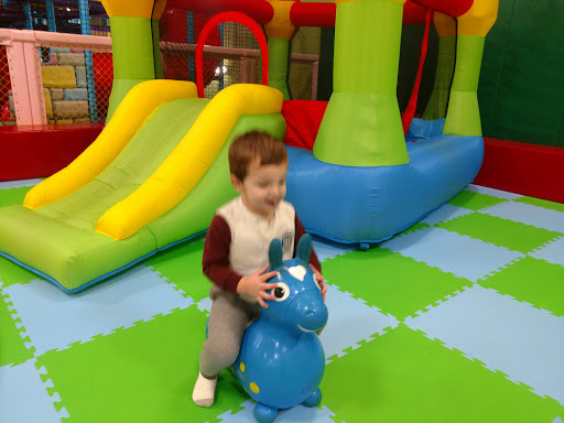 Amusement Center «Catch Air Grand Rapids», reviews and photos, 2978 28th St SE, Grand Rapids, MI 49512, USA