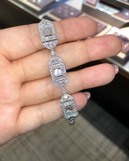 Diamond buyer Thousand Oaks