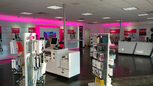 Cell Phone Store «T-Mobile», reviews and photos, 1660 Mineral Spring Ave, North Providence, RI 02904, USA