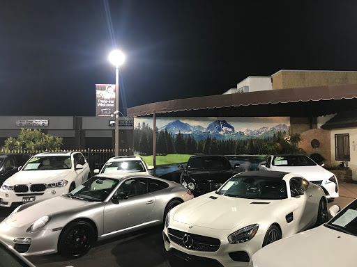 Lamborghini dealer Glendale