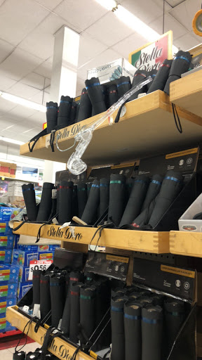 Discount Store «National Wholesale Liquidators», reviews and photos, 7101 Kissena Blvd, Flushing, NY 11367, USA