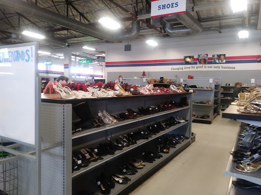 Thrift Store «Super Thrift Store», reviews and photos, 815 N Oxnard Blvd, Oxnard, CA 93030, USA