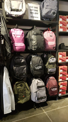 Shoe Store «Vans», reviews and photos, 10600 Quil Ceda Blvd #0660, Tulalip, WA 98271, USA