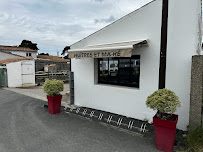 Photos du propriétaire du Bar-restaurant à huîtres Huitres et ma RÉ - ostréiculteur à Rivedoux-Plage - n°9