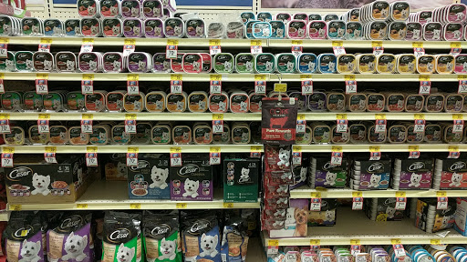 Pet Supply Store «PetSmart», reviews and photos, 3950 28th St SE, Kentwood, MI 49512, USA
