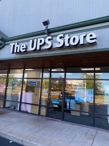 Shipping and Mailing Service «The UPS Store», reviews and photos, 7723 Tylers Pl Blvd, West Chester Township, OH 45069, USA