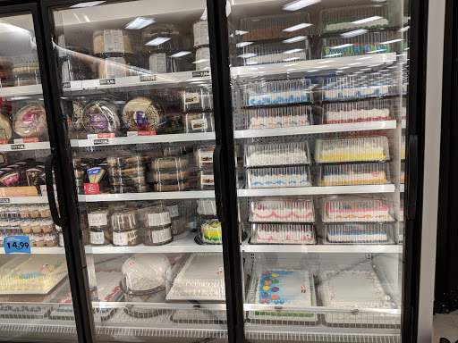 Grocery Store «Schnucks», reviews and photos, 200 N Vine St, Urbana, IL 61802, USA