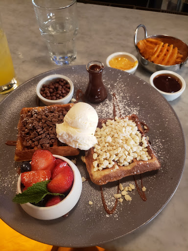 Restaurant «Max Brenner», reviews and photos, 745 Boylston St, Boston, MA 02116, USA