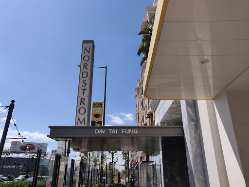 Department Store «Nordstrom at the Americana at Brand», reviews and photos, 102 Caruso Ave, Glendale, CA 91210, USA