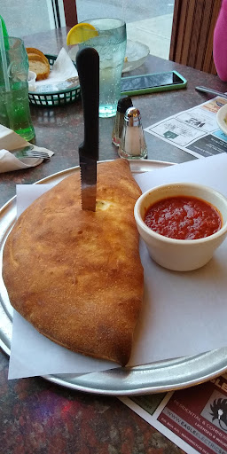 Pizza Restaurant «Hometown Pizza», reviews and photos, 250 West St, Litchfield, CT 06759, USA