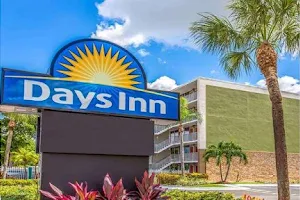 Days Inn by Wyndham Fort Lauderdale Airport Cruise Port image