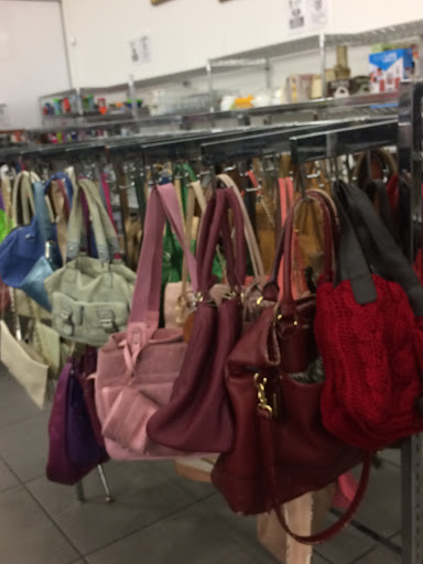 Thrift Store «Goodwill», reviews and photos, 1267 NW 40th Ave, Lauderhill, FL 33313, USA