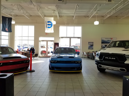 Car Dealer «Falls Chrysler Jeep Dodge», reviews and photos, 4100 State Rd, Cuyahoga Falls, OH 44223, USA