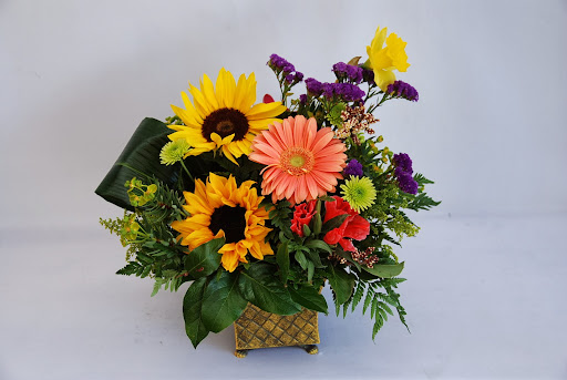 Florist «Crescenta Valley Flowers», reviews and photos, 2900 Foothill Blvd, La Crescenta, CA 91214, USA