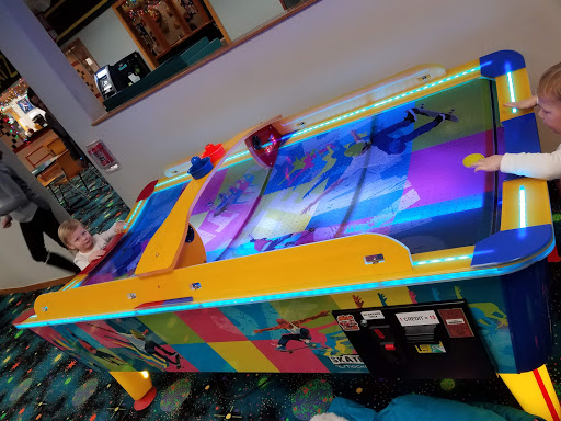 Bowling Alley «Echo Bowling Lanes», reviews and photos, 220 Bedford Rd # 1, Morris, IL 60450, USA