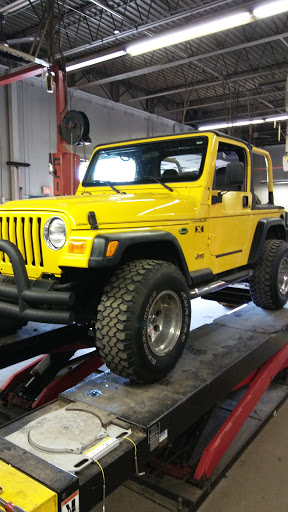 Tire Shop «Marysville Car Care Center», reviews and photos, 2929 Gratiot Blvd, Marysville, MI 48040, USA