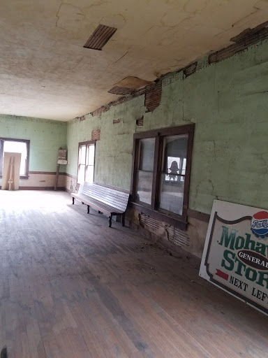 Grocery Store «Mohawk General Store», reviews and photos, 91130 Donna Rd, Springfield, OR 97478, USA