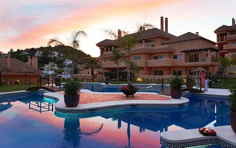 Aloha Hill Club Marbella image