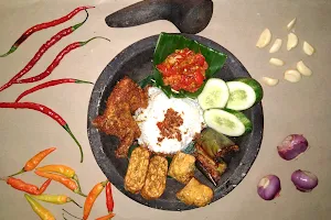 Nasi Padang Emak image