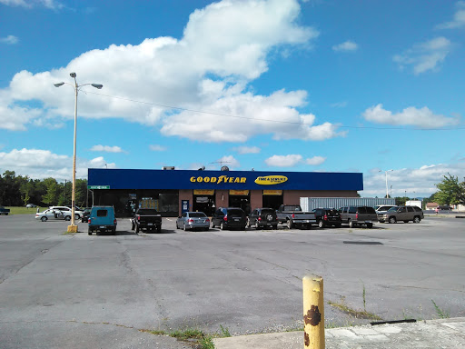 Tire Shop «COUNTRY ROADS TIRE & AUTO», reviews and photos, 629 Williamsport Pike, Martinsburg, WV 25404, USA