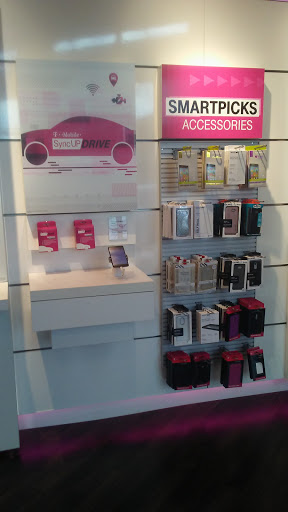 Cell Phone Store «T-Mobile», reviews and photos, 1981 Mohawk Blvd, Springfield, OR 97477, USA