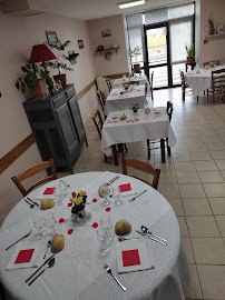 Photos du propriétaire du Restaurant La Marmite à Montaignac Saint Hippolyte - n°6